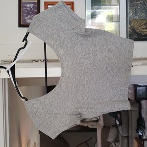 Basic grey crop top